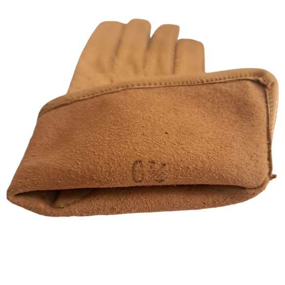 Leather Gloves with Perforated Detail - Picture 3 of 4